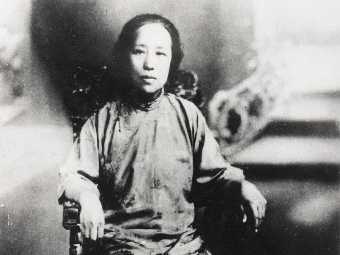 1928年，何香凝在上海寓所。